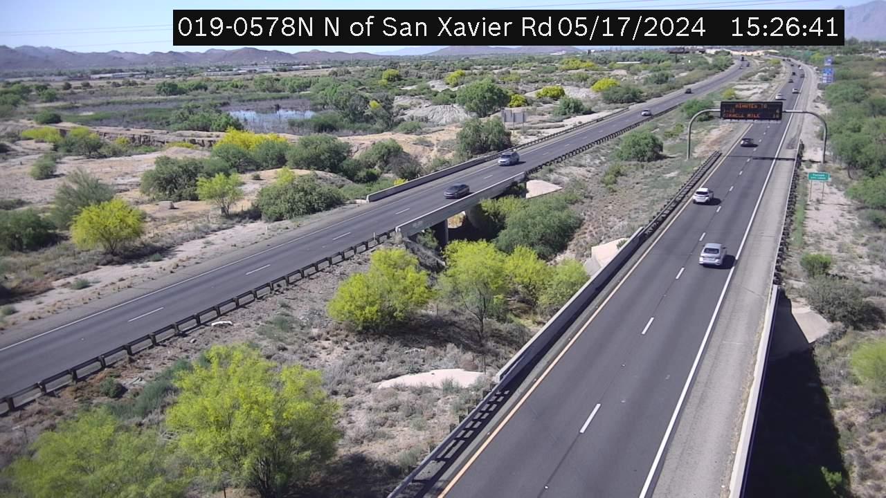 Traffic Cam Tucson › North: I-19 NB 57.80 @N of San Xavier Rd Player