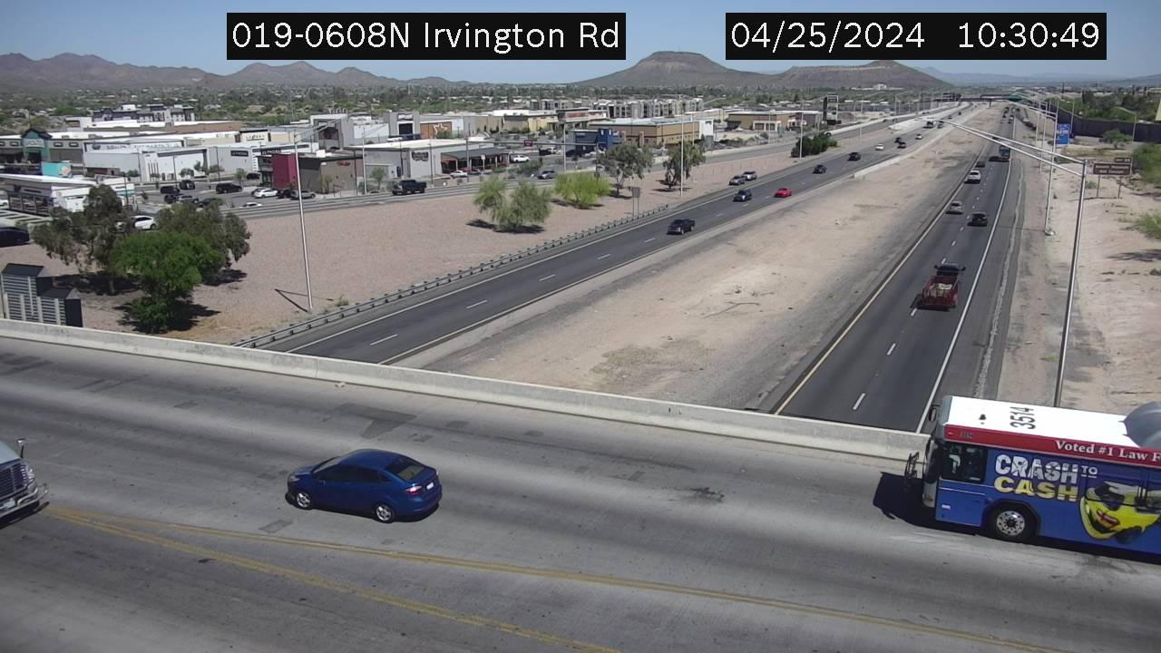 Traffic Cam Tucson › North: I-19 NB 60.80 @Irvington Rd Player