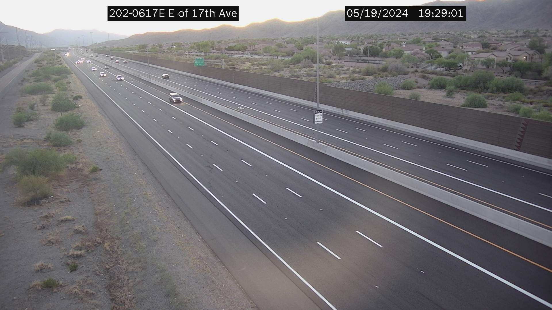 Phoenix › East: SR-202 EB 61.70 @E of 17th Ave Traffic Camera