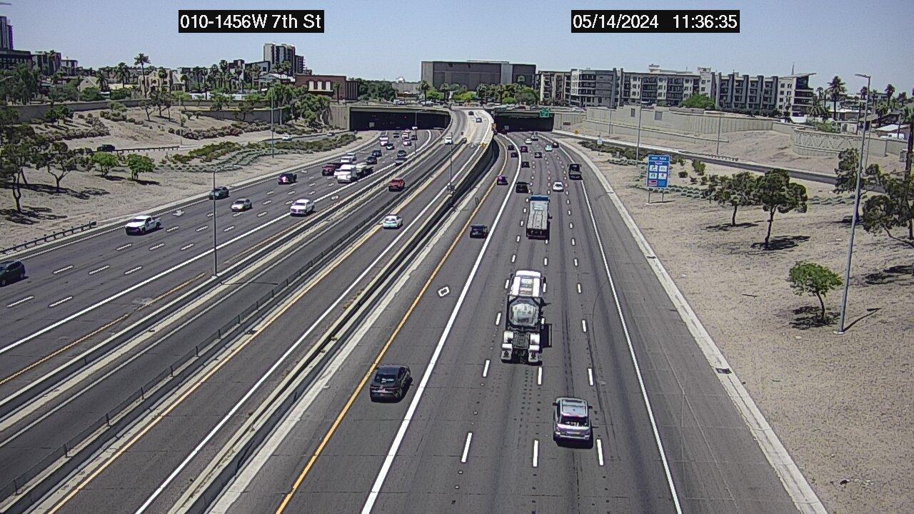 Phoenix › North: I-10 NA 145.60 @7th St Traffic Camera