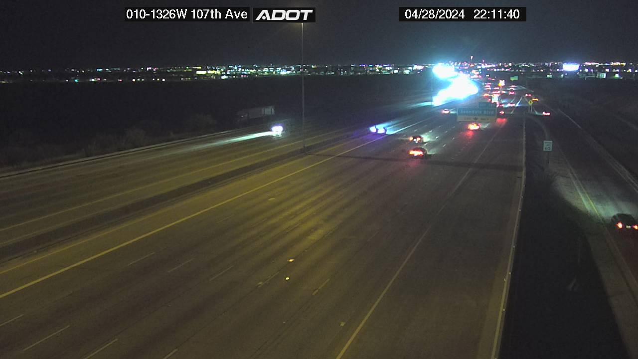 Traffic Cam Avondale › West: I-10 WB 132.60 @107th Ave Player