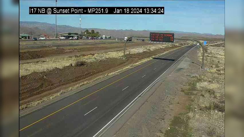 Traffic Cam Bumble Bee › North: I-17 NB 251.90 @Sunset Point Player