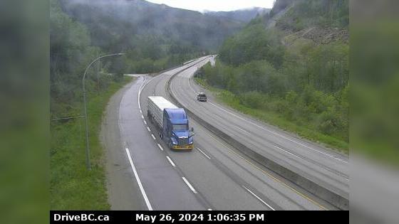 Traffic Cam Area B › South: Hwy 5, by northbound Portia Chain Up, looking south Player