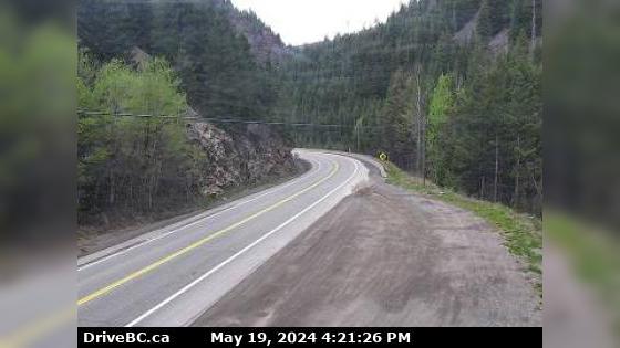 Traffic Cam Area H › East: Hwy 3 near Similkameen Falls, about 6 kms east of Eastgate, looking east Player