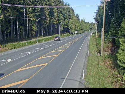 Hwy-19 at Campbell Way in Port McNeil, looking east. (elevation: 93 metres) Traffic Camera