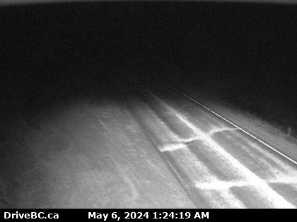 Traffic Cam Hwy-35, near Martin Road midway between Burns Lake and the northern Francois Ferry Landing, looking south. (elevation: 760 metres) Player