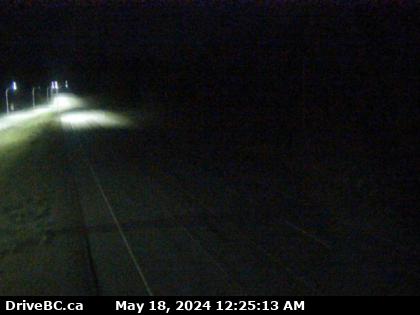 Traffic Cam Hwy-97 at the Monte Creek brake check, looking south. (elevation: 533 metres) Player