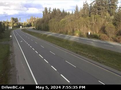 Hwy-19, south of Qualicum Interchange (Hwy-4), looking southeast. (elevation: 92 metres) Traffic Camera