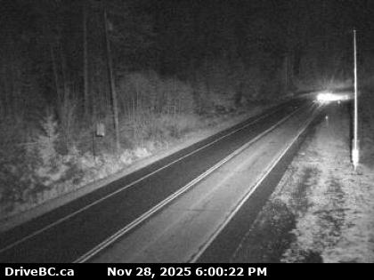 Traffic Cam Hwy-3, about 1.4 km east of Bromley Rock Provincial Park, looking west. (elevation: 565 metres) Player