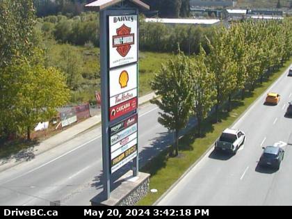 Traffic Cam Hwy-1 looking southwest along West Shore Parkway. (elevation: 69 metres) Player