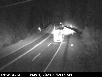Hwy-1 at Annis Pit, 8 km southwest of Sicamous, looking east. (elevation: 418 metres) Traffic Camera