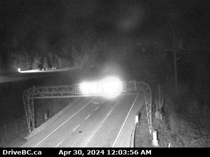 Traffic Cam Hwy-7, about 2 km west of Hope, looking west. (elevation: 74 metres) Player
