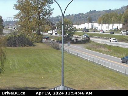 Traffic Cam Hwy-1 at Cole Road Rest Area, looking west. (elevation: 12 metres) Player