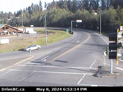 Hwy-4 at Alberni Hwy-(Hwy-4A) junction, about 2 km west of Coombs, looking east. (elevation: 124 metres) Traffic Camera