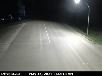 Traffic Cam Hwy-6, in Ymir at First Ave, looking south. (elevation: 758 metres) Player