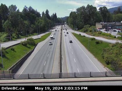 Traffic Cam Hwy-1 (Upper Levels Highway) at Westview Dr. looking west (elevation: 85 metres) Player
