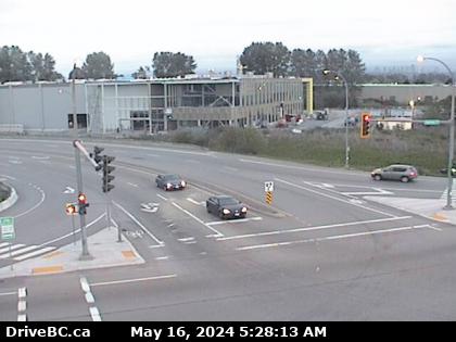 Traffic Cam Hwy-17 (South Fraser Perimeter Rd) at 80<sup>th</sup> Street, looking north. (elevation: 10 metres) Player