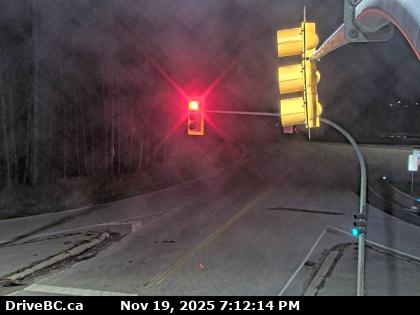 Traffic Cam Hwy-1 at Hwy-23 in Revelstoke, looking north to Westside Road. (elevation: 446 metres) Player