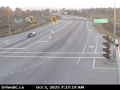 Traffic Cam Hwy-17 (South Fraser Perimeter Rd) at 80<sup>th</sup> Street, looking east. (elevation: 10 metres) Player