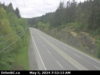 Traffic Cam Hwy-14, between Langford and Sooke near Suyer Rd, looking east. (elevation: 123 metres) Player