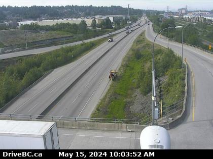 Traffic Cam Hwy-17 (South Fraser Perimeter Rd) at Tannery Rd Overpass in Surrey, looking west. (elevation: 5 metres) Player