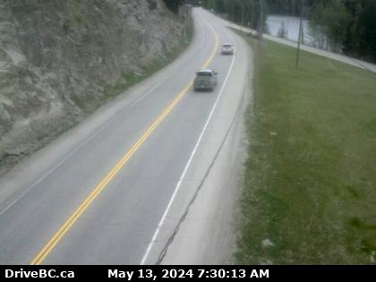 Traffic Cam Hwy-16 at Hwy-5 junction, looking east. (elevation: 783 metres) Player