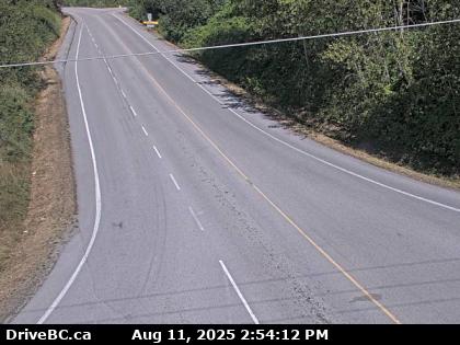 Traffic Cam Hwy-7 (Lougheed Hwy) at Hayward St in Mission, looking north-east along Hayward St. (elevation: 29 metres) Player