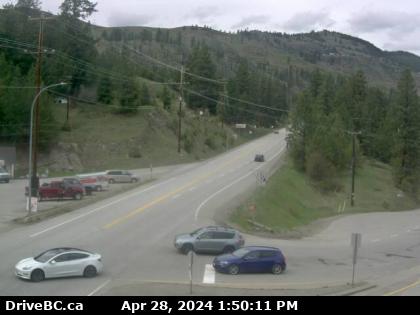 Traffic Cam Hwy-3 at Hwy-33 junction in Rock Creek, looking north-west. (elevation: 611 metres) Player