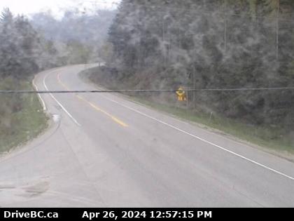 Traffic Cam Hwy-1, east of Sicamous at Cambie/Solsqua Roads, looking east. (elevation: 370 metres) Player