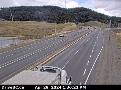 Traffic Cam Hwy-97C (Okanagan Connector), at Hwy-5A Junction, near Aspen Grove, looking south. (elevation: 1071 metres) Player