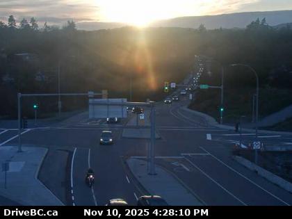 Traffic Cam Hwy-1, at Admirals Rd - McKenzie Ave, looking west. (elevation: 40 metres) Player
