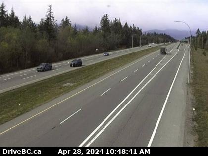 Traffic Cam Hwy-19, south of Qualicum Interchange (Hwy-4), looking northwest. (elevation: 92 metres) Player