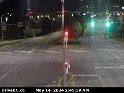 Hwy-1 at Helmcken Overpass looking north (elevation: 40 metres) Traffic Camera