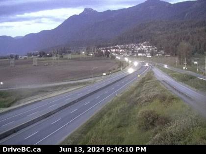 Traffic Cam Hwy-1 at Annis Rd, looking east. (elevation: 15 metres) Player