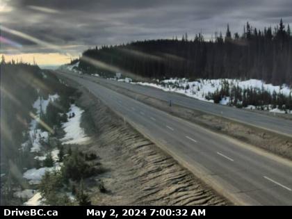 Traffic Cam Hwy-97C (Okanagan Connector), about 74 km west of Kelowna, looking east. (elevation: 1717 metres) Player