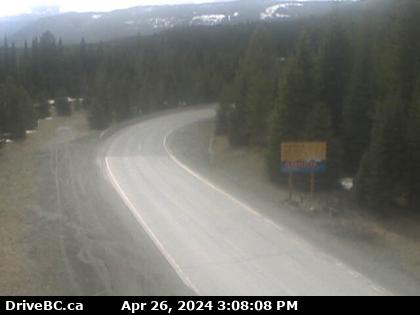 Traffic Cam Hwy-6, 83 km east of Vernon, looking westbound. (elevation: 1210 metres) Player