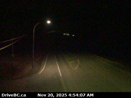 Traffic Cam Hwy-97 at Silvernails Road near Falkland, looking southeast. (elevation: 600 metres) Player