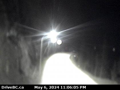 Hwy-1, about 46 km east of Revelstoke, looking east. (elevation: 910 metres) Traffic Camera