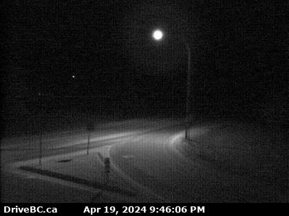 Traffic Cam Hwy-3 at Hwy-6, looking west on Hwy-3. (elevation: 671 metres) Player