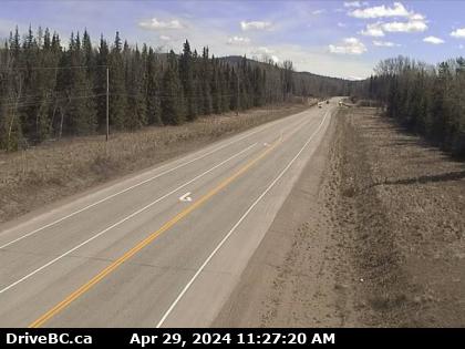 Traffic Cam Hwy-16, 48 km east of Burns Lake, looking west. (elevation: 691 metres) Player