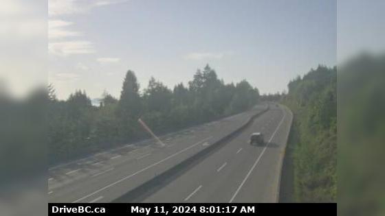 Traffic Cam Ladysmith › South: Hwy 1 at South Davis Rd, south of - looking south Player