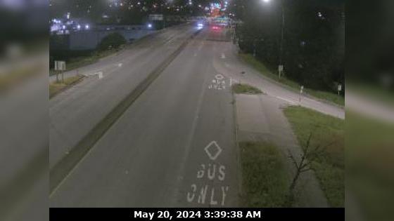Traffic Cam Victoria-Fraserview › North: North end of Knight Street Bridge, looking north Player