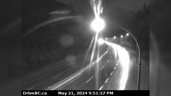 Traffic Cam Area B › North: Hwy 5, by northbound Portia Chain Up, looking north Player