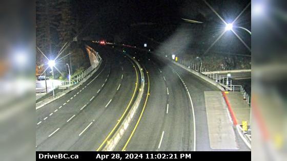Traffic Cam Sooke › West: Hwy 14 at Gillespie Rd, looking west Player