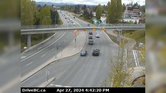 Traffic Cam Saanich › North-West: Hwy 1 at Carey Rd, looking northwest Player