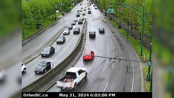 Traffic Cam Vancouver › South: Georgia St at Chilco, looking south Player
