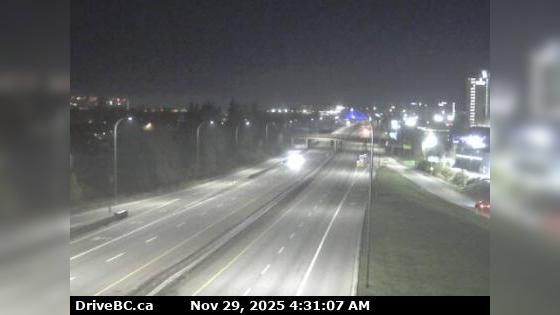 Traffic Cam Brighouse › North: Hwy 99 at Shell Rd, approaching Oak St Bridge, looking north Player