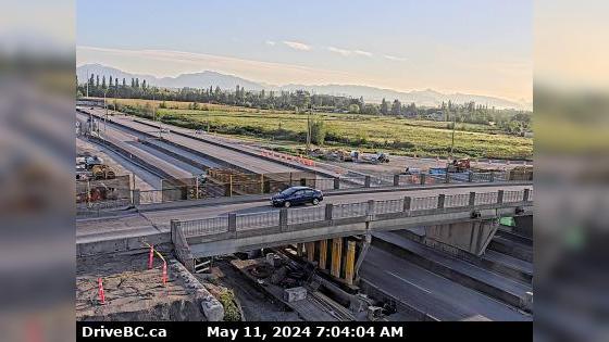 Brighouse › North: Hwy 99, looking north from Steveston interchange Traffic Camera