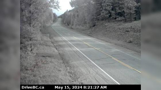 Traffic Cam Area E › North: Hwy 33, about 14 km north of Westbridge and 20 km south of Beaverdell, looking north Player