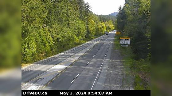 Squamish › North: Hwy 99 at - Valley Rd, about 10 km north of - looking north Traffic Camera
